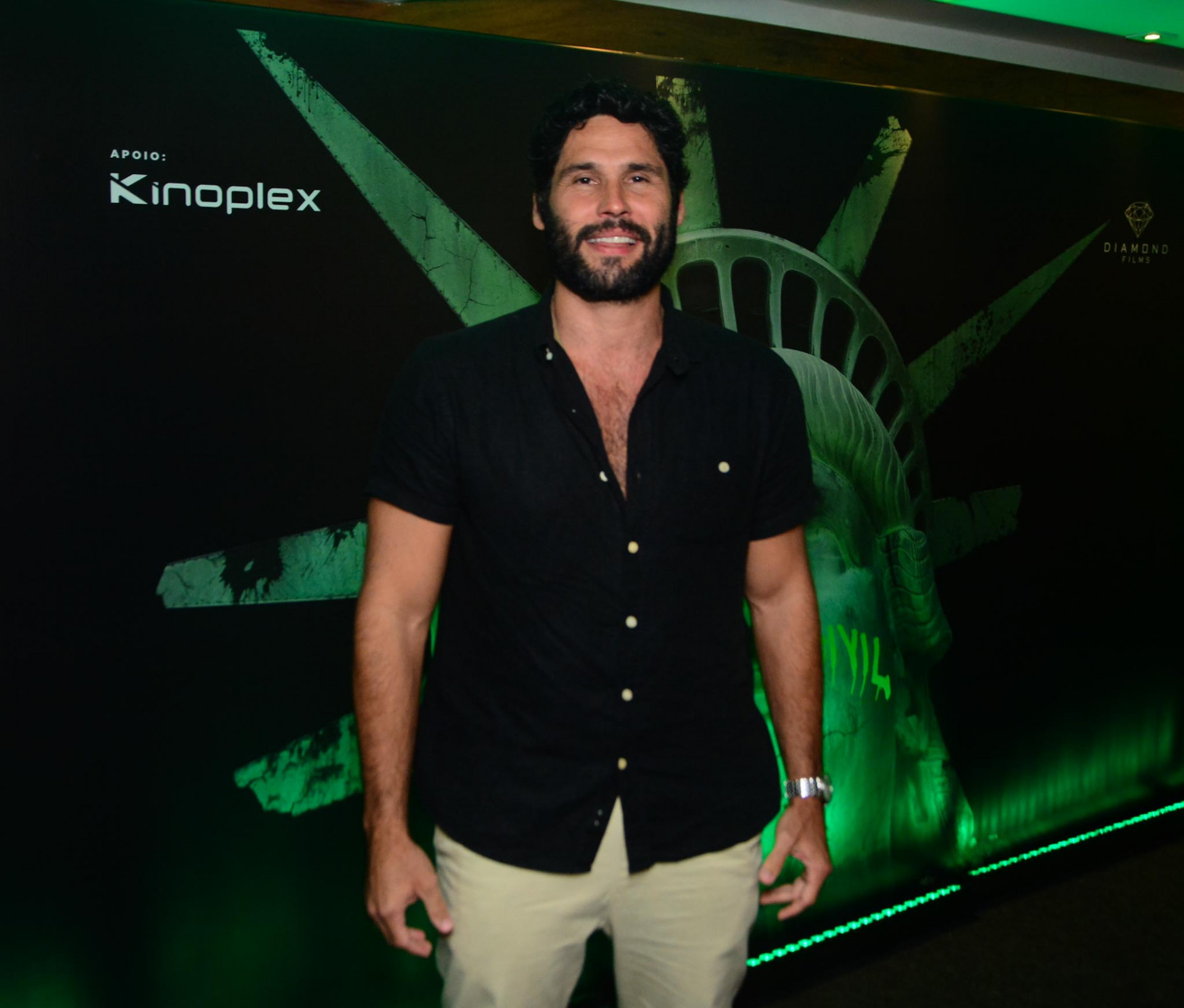 Dudu Azevedo marca presença em pré-estreia de filme internacional de Wagner Moura no Rio - Webert Belicio/ Agnews