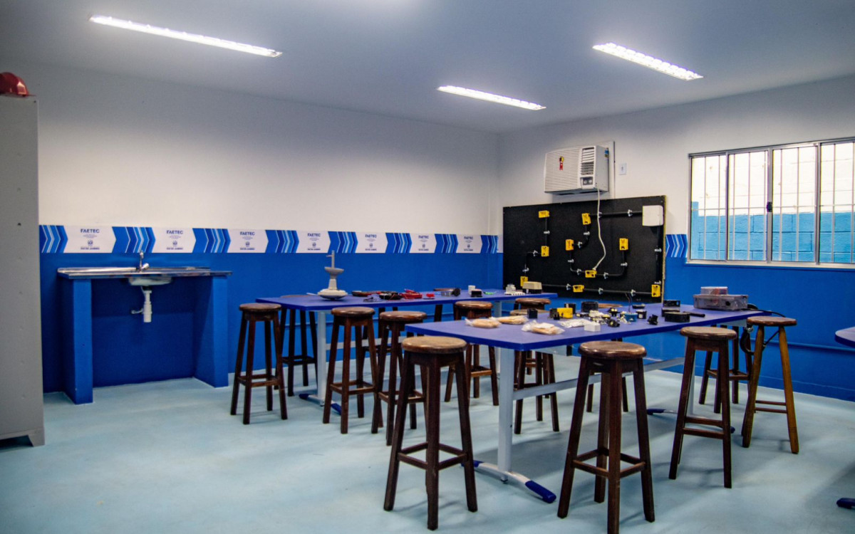 As obras de infraestrutura e modernização do polo de ensino resultaram em cinco laboratórios: de elétrica, maquiagem/design de sobrancelhas, barbeiro e dois de Informática