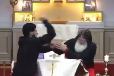 Polícia acusa de 'terrorismo' autor de ataque a faca em igreja na Austrália