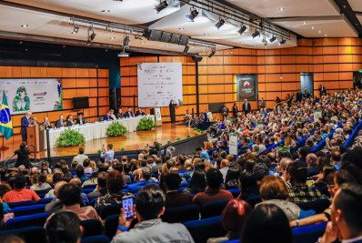 Lula diz que América Latina precisa de mais livros e menos armas