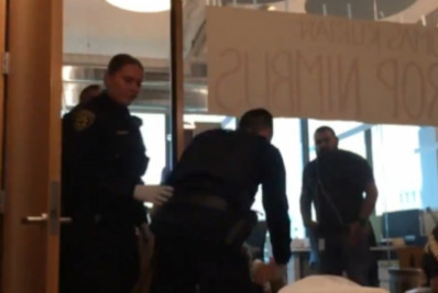 Google demite 28 empregados que protestaram por contrato com Israel