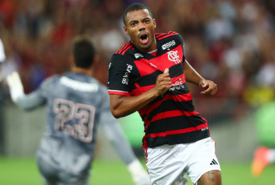 De La Cruz brilha jogando mais adiantado e mostra versatilidade em vitória do Flamengo
