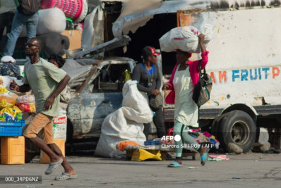 EUA deporta 52 migrantes para o Haiti