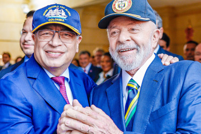 Lula e Petro discutem realização de plebiscito para garantir integridade de derrotado na Venezuela