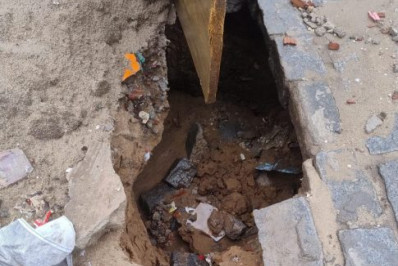 DENÚNCIA: Buraco em rua do bairro Manoel Correa, em Cabo Frio, assusta moradores: ‘perigo para nossas crianças’