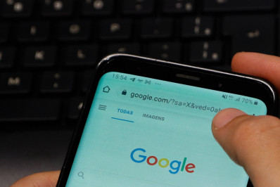 Google proíbe anúncios políticos nas eleições de 2024 para cumprir normas do TSE