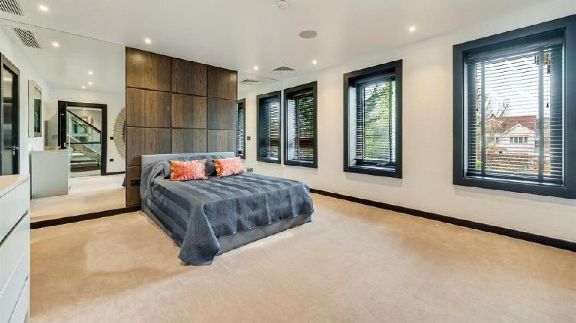 Mansão de Alisson está à venda na Inglaterra por R$ 31 milhões - Divulgação/Rightmove