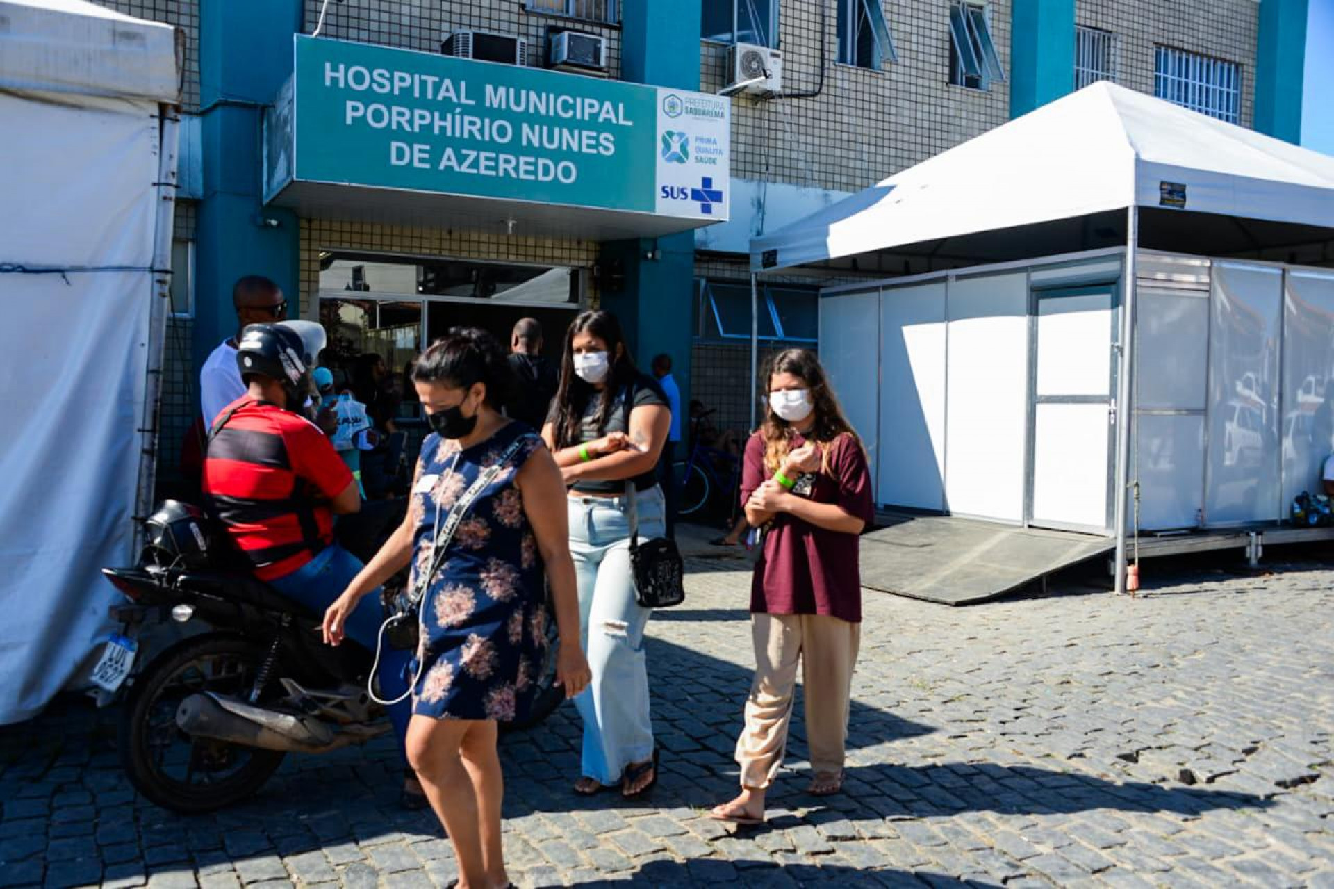 Hospital Municipal Porphirio Nunes de Azeredo instala tenda de hidratação para atender pacientes com dengue - Divulgação