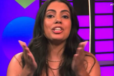 Internautas aprovam Fernanda Bande como apresentadora após brincadeira no 'TVZ'