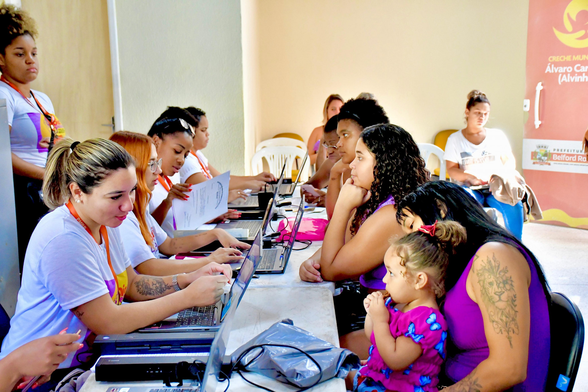 A a&ccedil;&atilde;o social da Prefeitura facilitou a vida de diversas pessoas do Jardim Gl&aacute;ucia e bairros adjacentes - Jeovani Campos / PMBR