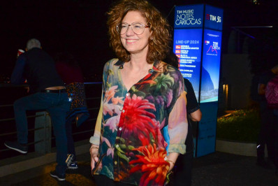 Patrícia Pillar, Xamã e mais famosos marcam presença em show de Zeca Pagodinho no Rio