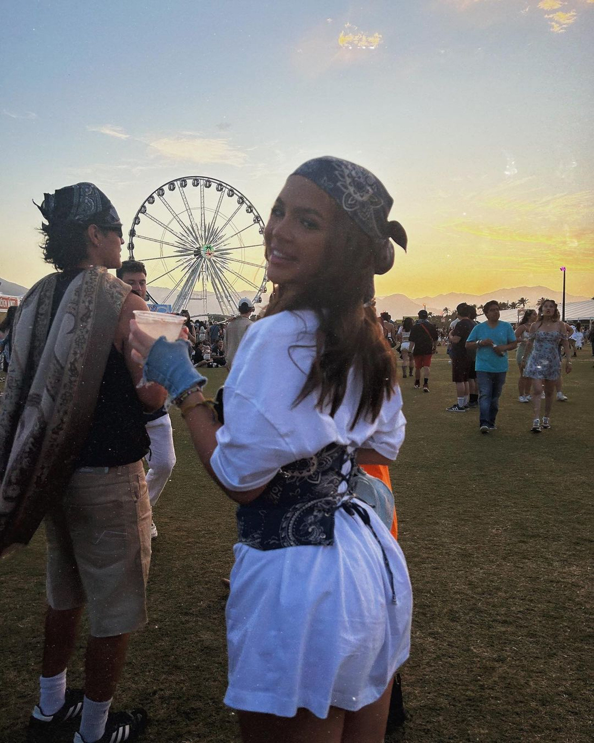 Mel Maia posta cliques curtindo primeiro dia de Coachella - Reprodução