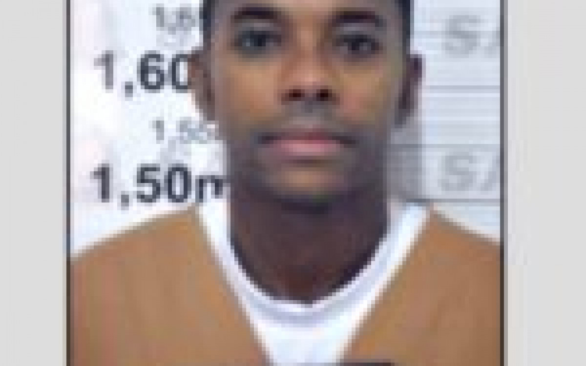 Peladinha, companheiro 122 e trabalho: Robinho completa um m&ecirc;s preso