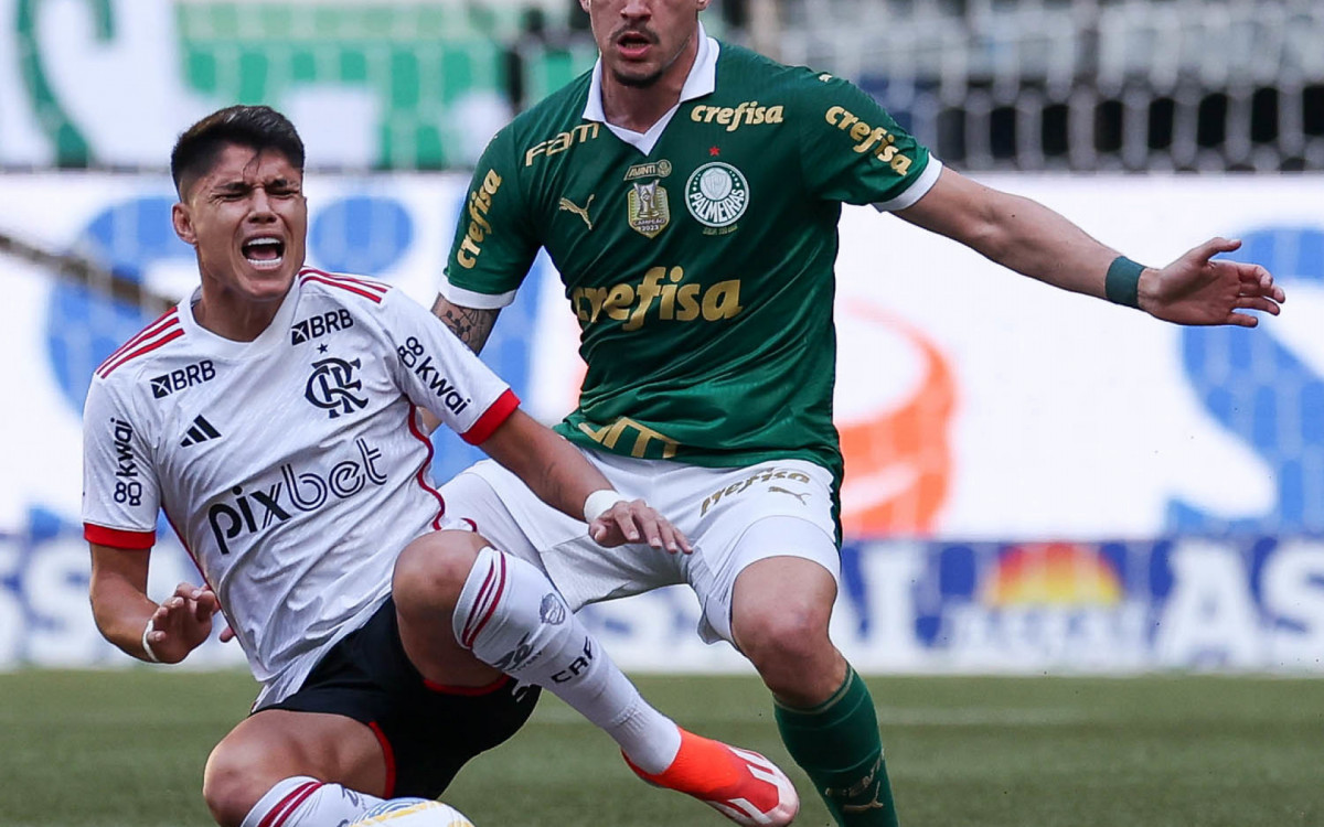 Luiz Araújo sofre falta em Palmeiras x Flamengo, no Allianz Parque - Cesar Greco/Palmeiras