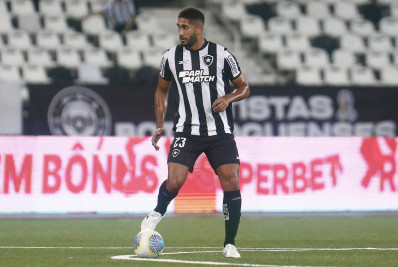 Pablo se machuca em estreia e vira preocupação no Botafogo