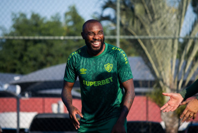 Recuperado, Manoel tenta emplacar sequência como titular no Fluminense