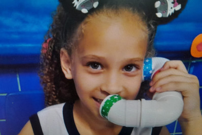 Aparelho reproduzido por professora da rede municipal facilita desenvolvimento da leitura