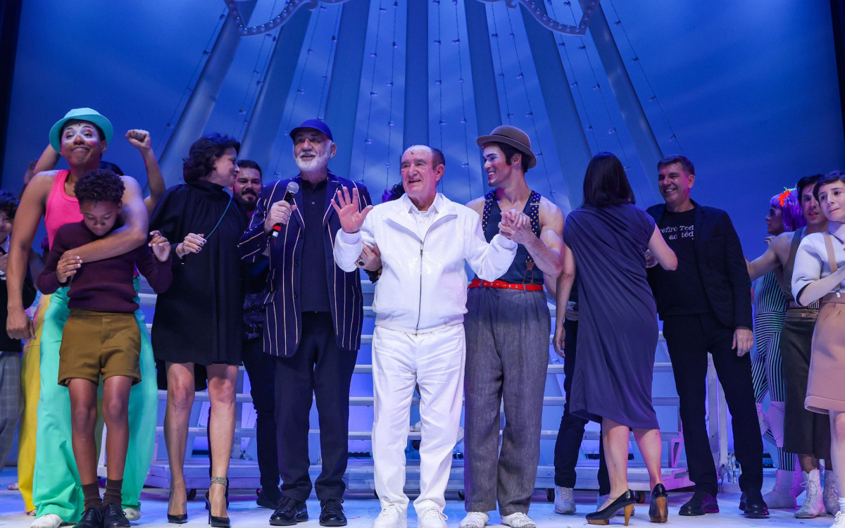 Renato Aragão no palco do espetáculo