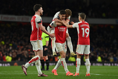 Arsenal goleia o Chelsea por 5 a 0 e segue na liderança do Campeonato Inglês