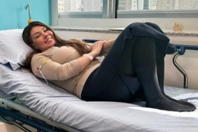 Simony publica foto durante imunoterapia: 'Um dia de cada vez'