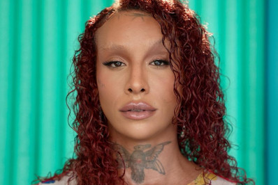 Linn da Quebrada surge após ser internada em clínica de reabilitação