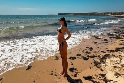 Grávida, Mel Fronckowiak encanta ao exibir barriguinha em Portugal: 'Perfeita'