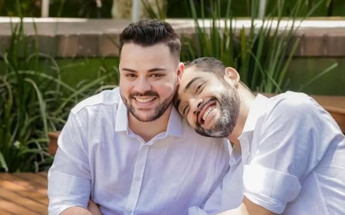 Casal gay denuncia por homofobia empresa que se recusou a fazer convite de casamento - Reprodução/LssFotografia