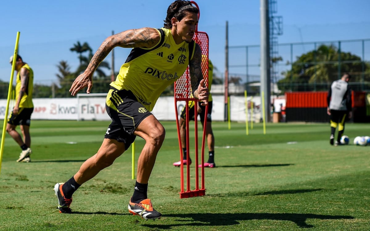 Pedro em treinamento pelo Flamengo no CT Ninho do Urubu - Marcelo Cortes / CRF