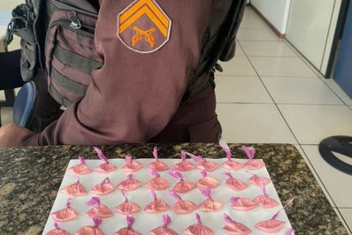 Operação Policial: Mulher é detida com drogas em Quissamã