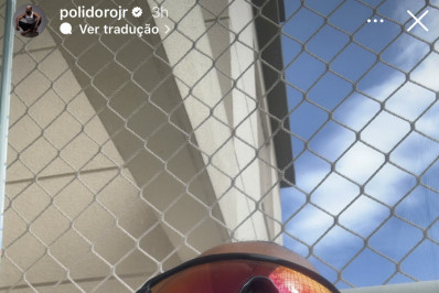 Após admitir ficada com Pabllo Vittar, jogador ironiza ataques 