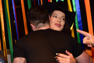 Jaquelline Grohalski e Lucas Souza se reencontram em evento após término do relacionamento