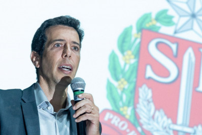 'Tem professor que fala: ChatGPT, melhora essa aula para mim', diz secretário de SP