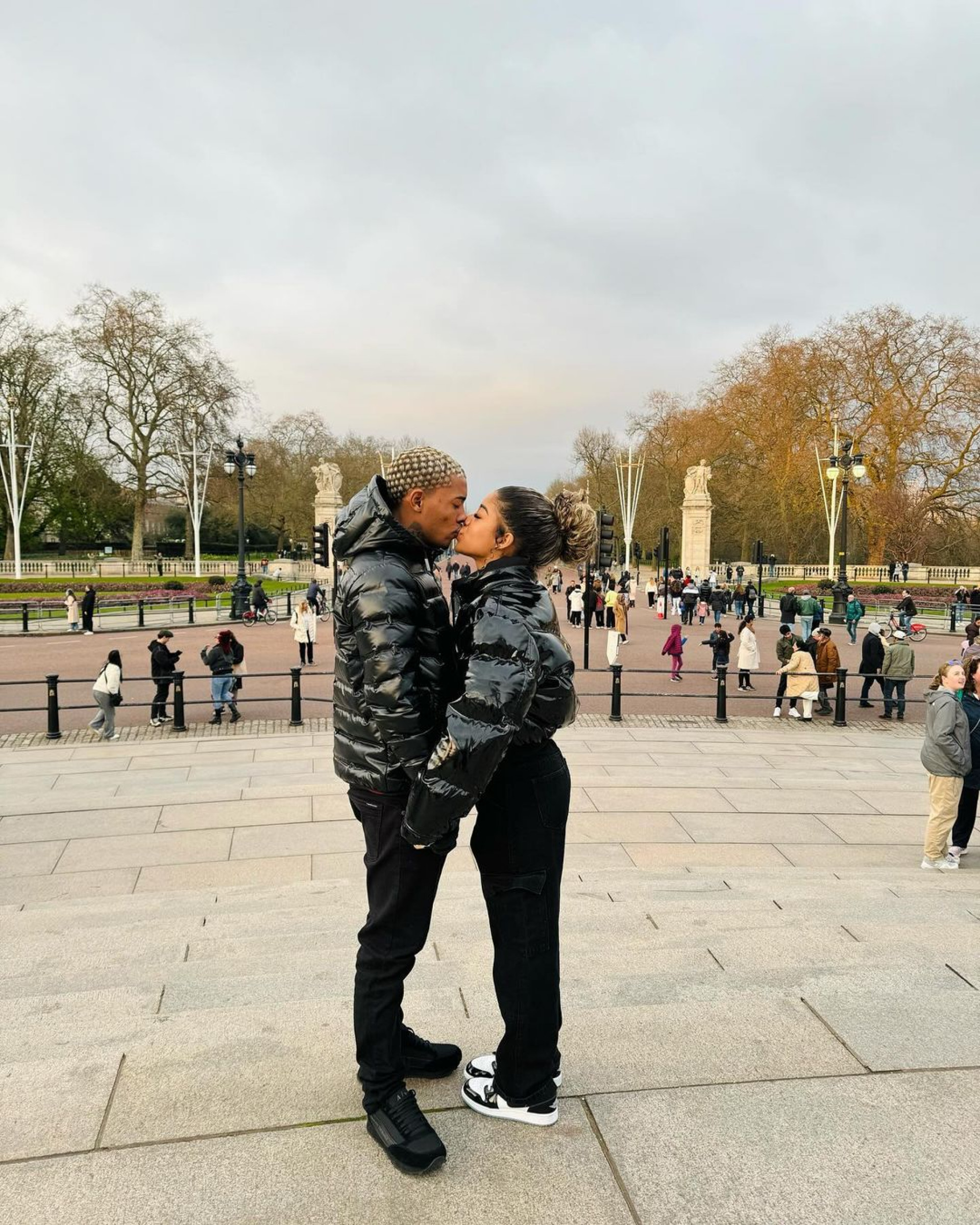 MC Poze do Rodo e Vivi Noronha - Reprodução / Instagram 