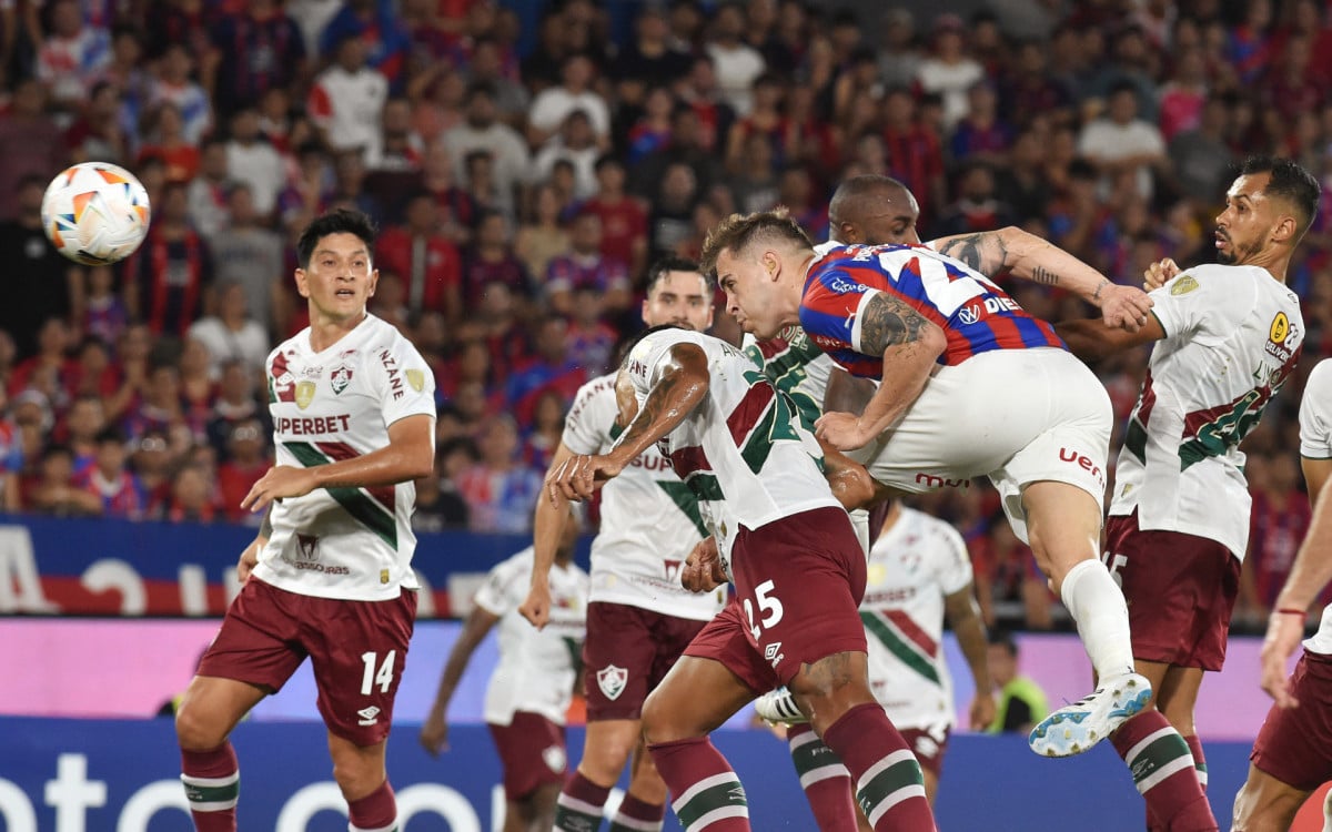 Fluminense n&atilde;o sofreu gols no Paraguai