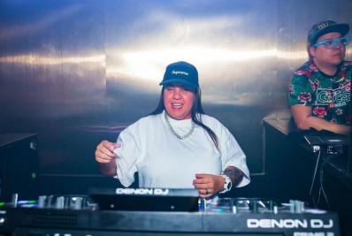 DJ Carol Favaro fará abertura de show de Manu Batidão em NY: 'Uma honra'