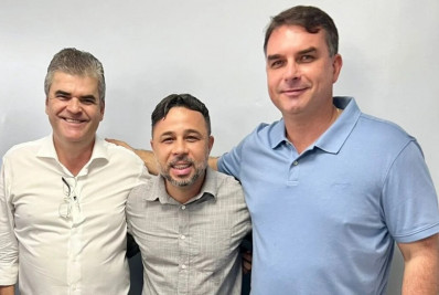 Washington Reis e Flávio Bolsonaro costuram apoio do pastor Malafaia em eleição na Baixada