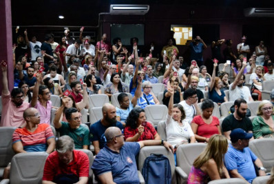 Professores da Unirio decidem aderir greve nacional