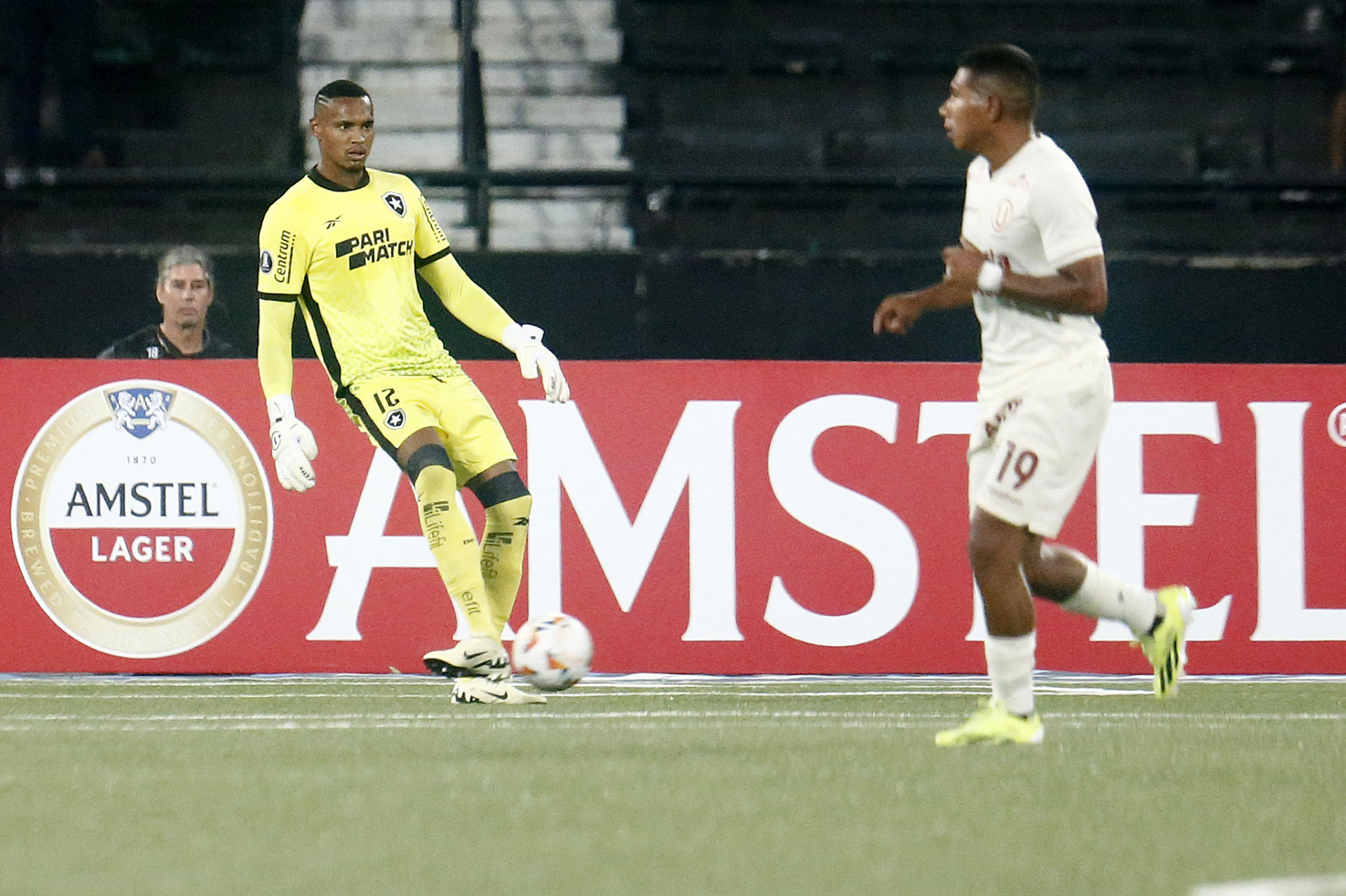 John, do Botafogo, em ação durante o jogo contra o Universitario - Vítor Silva/Botafogo