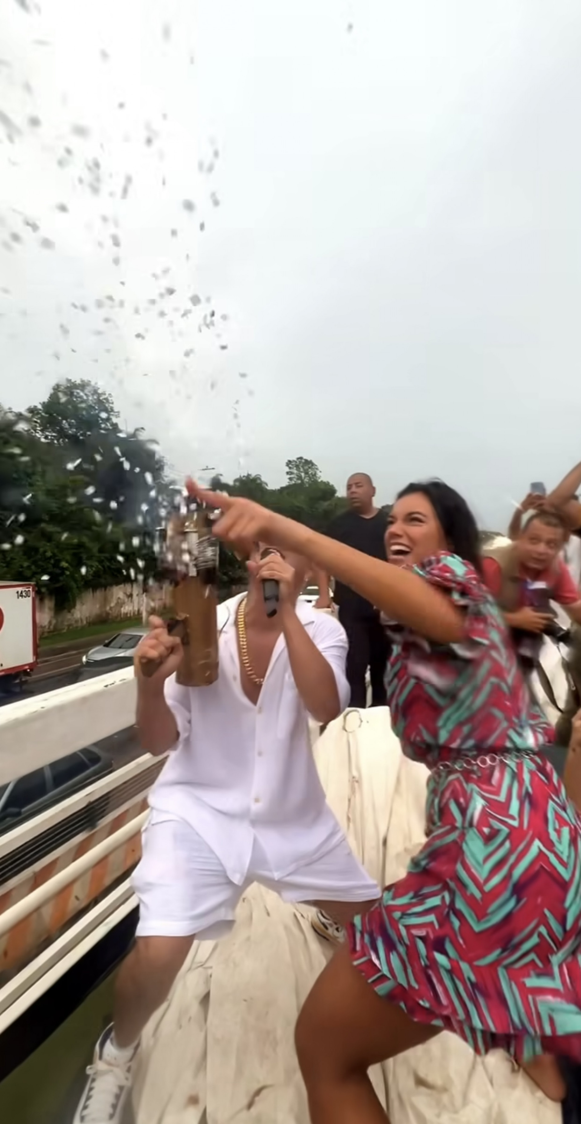 Alane é recebida por multidão ao voltar para o Pará - Reprodução