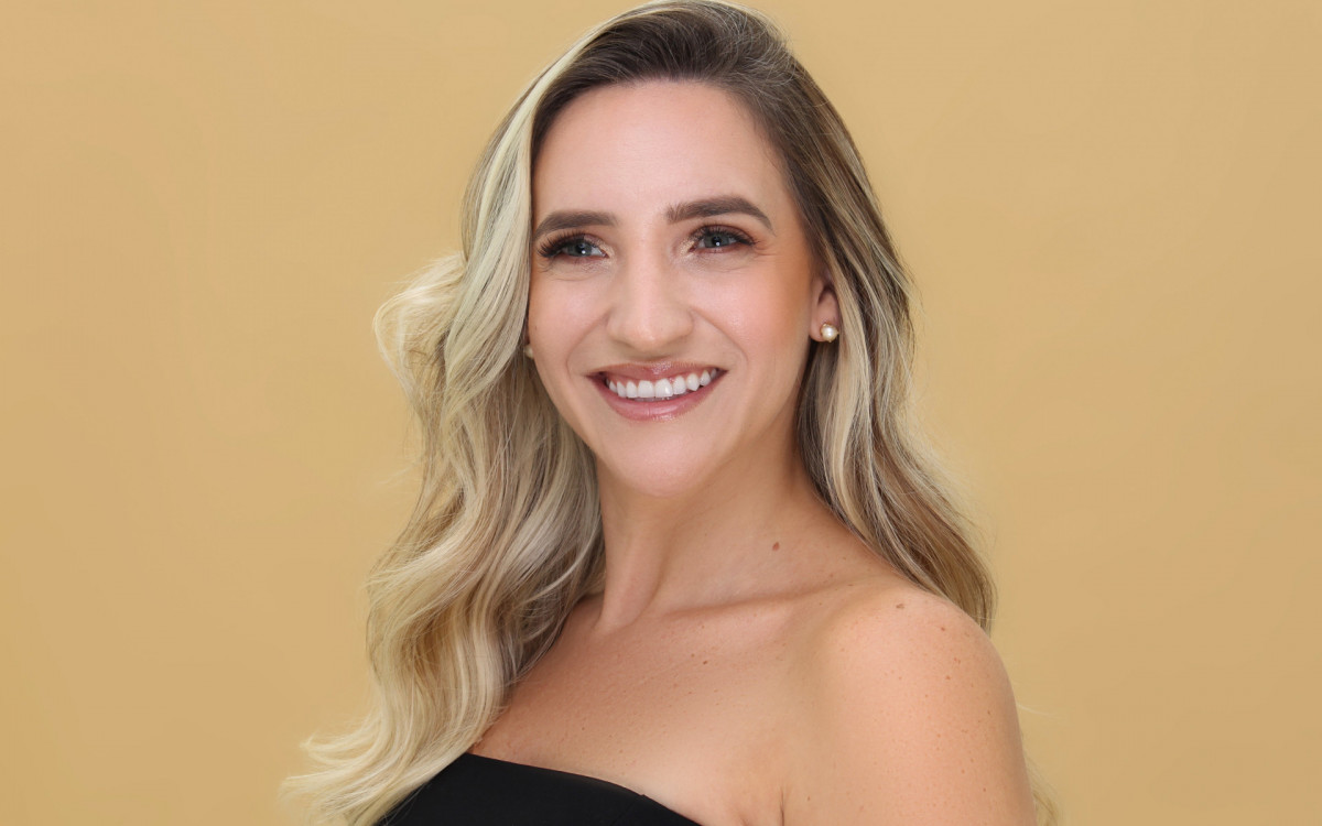 Camila Storelli apostará em make com tons neutros para curtir show da Madonna