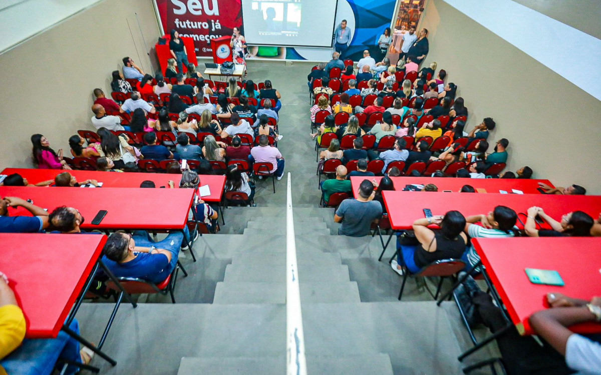 O lançamento do Programa AbraçAR contou com a participação e diversos segmentos da sociedade