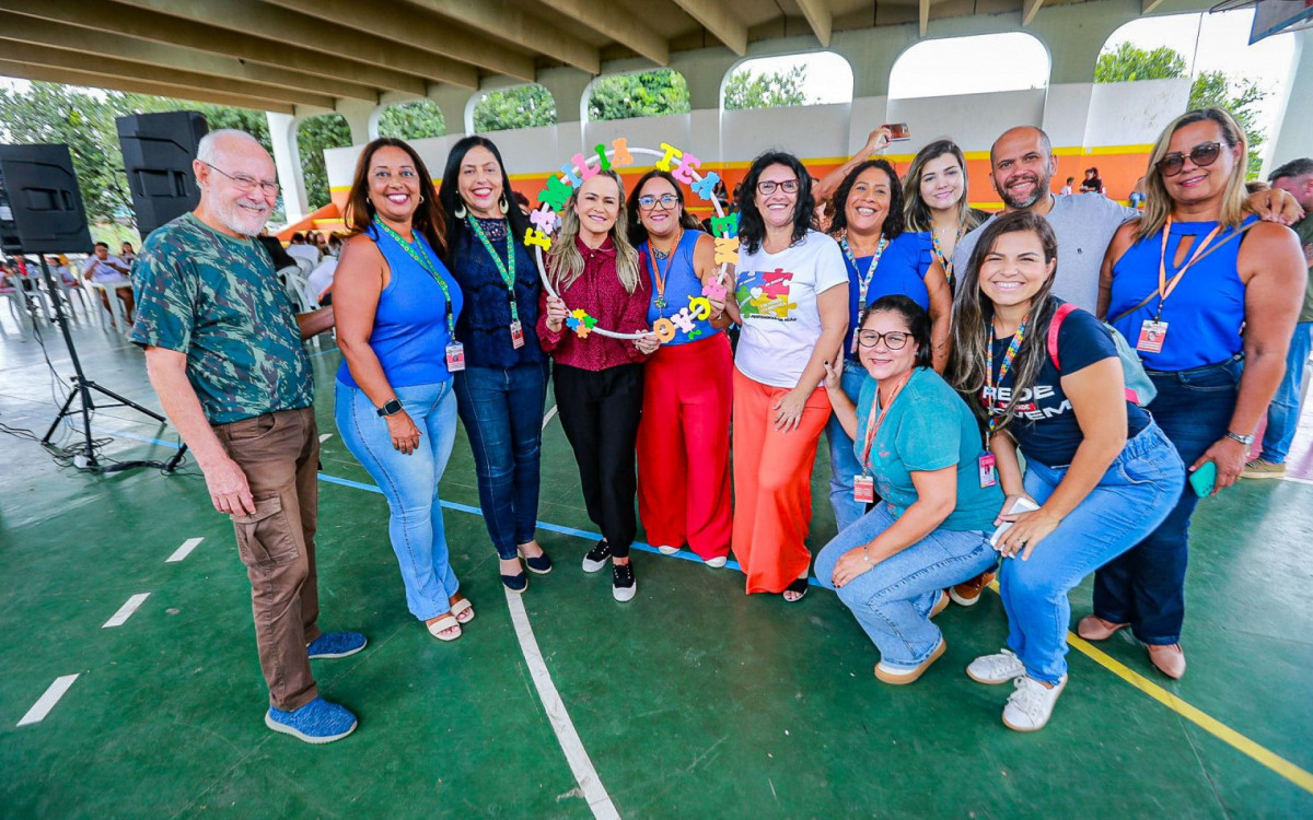 Pessoal da Educação especial marcou presença no encerramento do Abril Azul