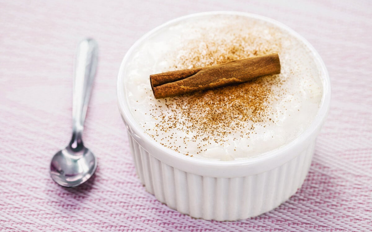 Arroz-doce com cravo e canela (Imagem: RHJPhtotos | Shutterstock)