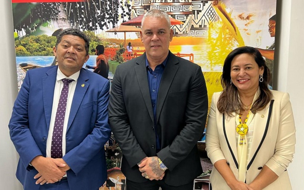 Senador Beto Faro, Iron Tomaz e a deputada federal Dilvanda Faro