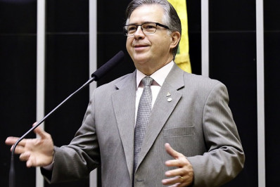 Presidente da FPE diz que governo tensiona relação com Legislativo ao judicializar desoneração