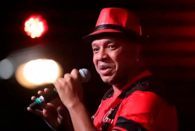 Flamengo lamenta morte do rubro-negro Anderson Leonardo, vocalista do Molejo