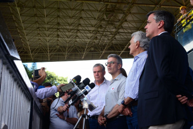 Caiado, Zema e representantes do agro criticam invasões de terra na abertura da ExpoZebu