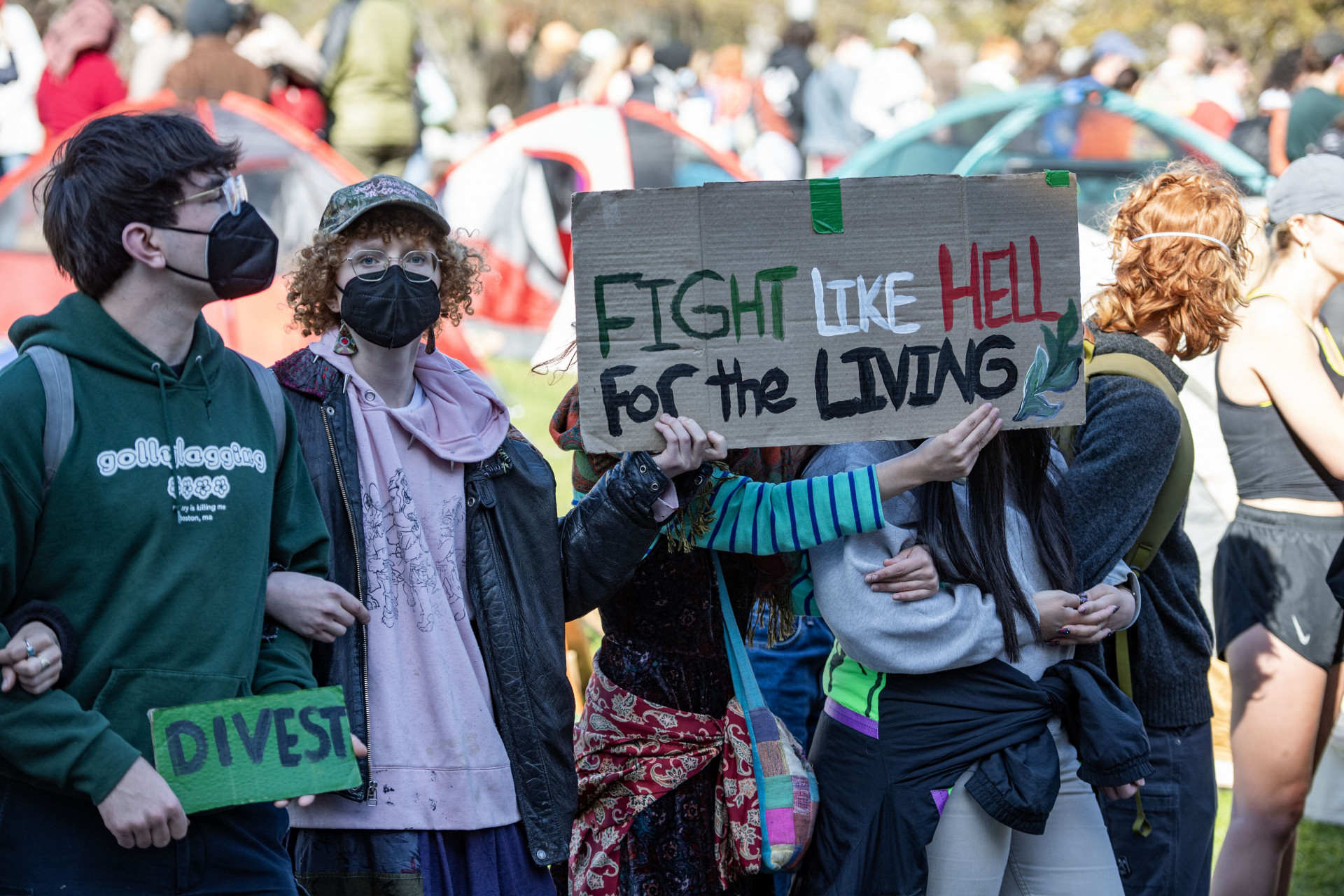 Protesto pró-palestina em univeridade de Boston, nos EUA, no sábado (27) - Joseph Prezioso / AFP