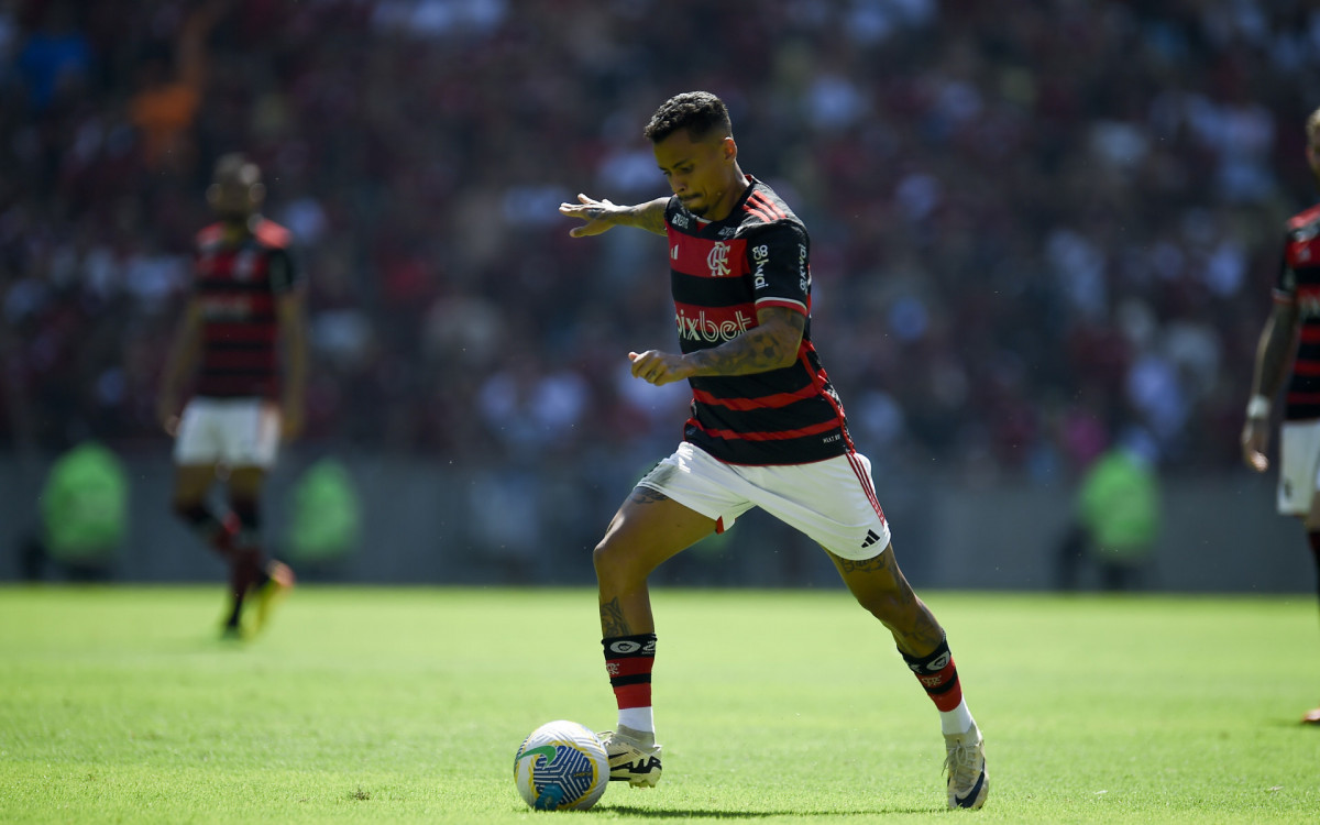 Flamengo x Botafogo - Campeonato Brasileiro - Estadio do Maracana - 28-04-2024