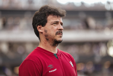 Com Douglas Costa machucado, Fluminense ultrapassa a marca de 20 lesões no ano